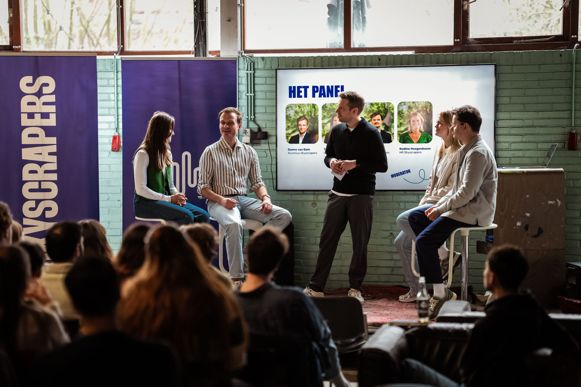 Skyscrapers tijdens een community event voor de talentpool voor de publieke sector